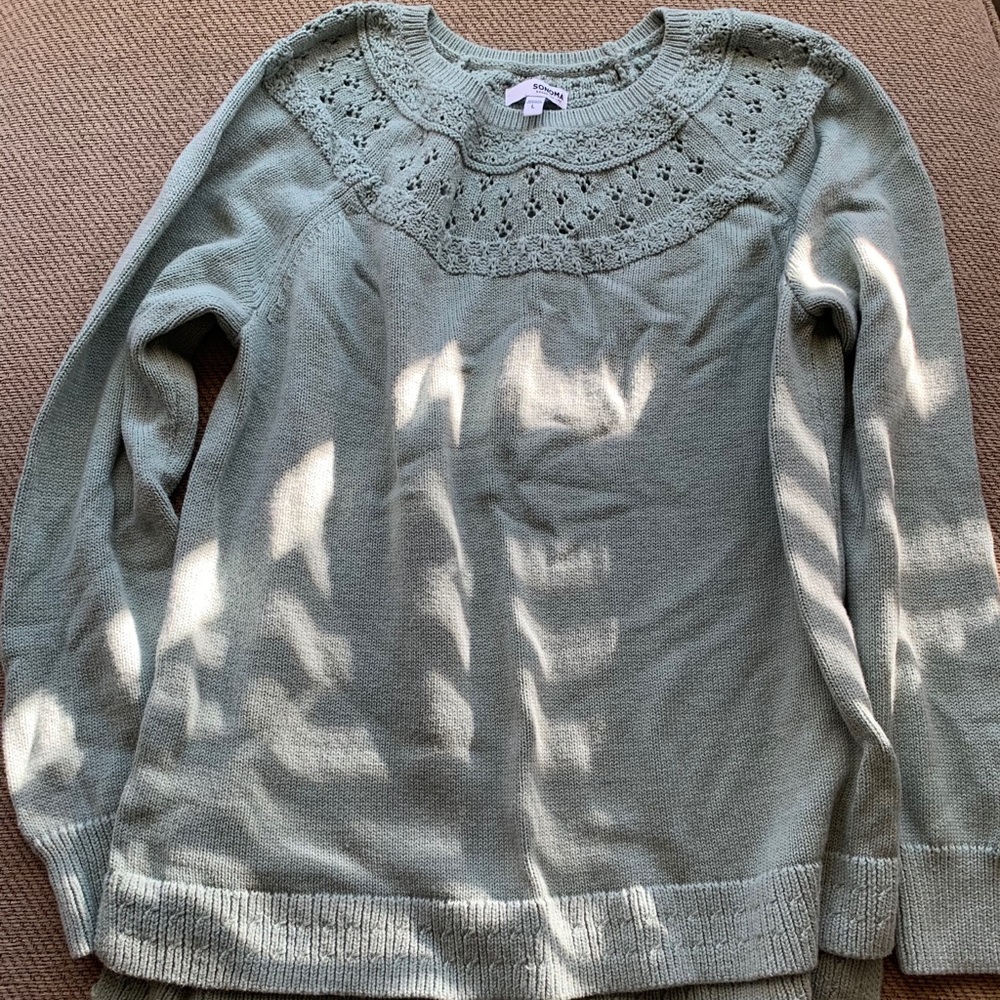 Women’s sweater